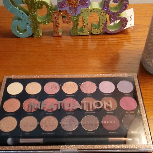 Profusion cosmetics eyeshadow - Picture 2 of 3